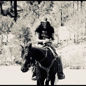 Meet your Posher, Karissa